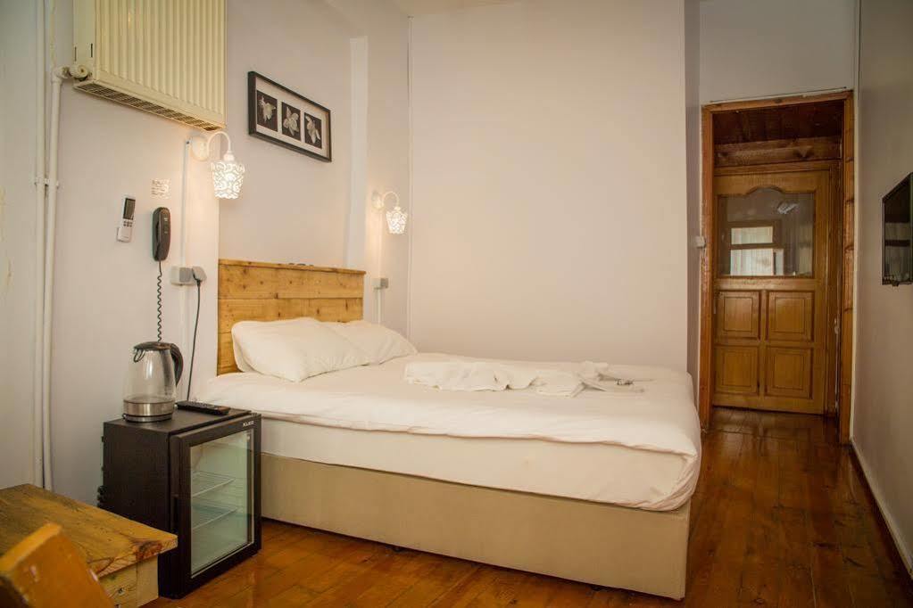 Hotel Ortakoey Tiny One à Istambul Extérieur photo